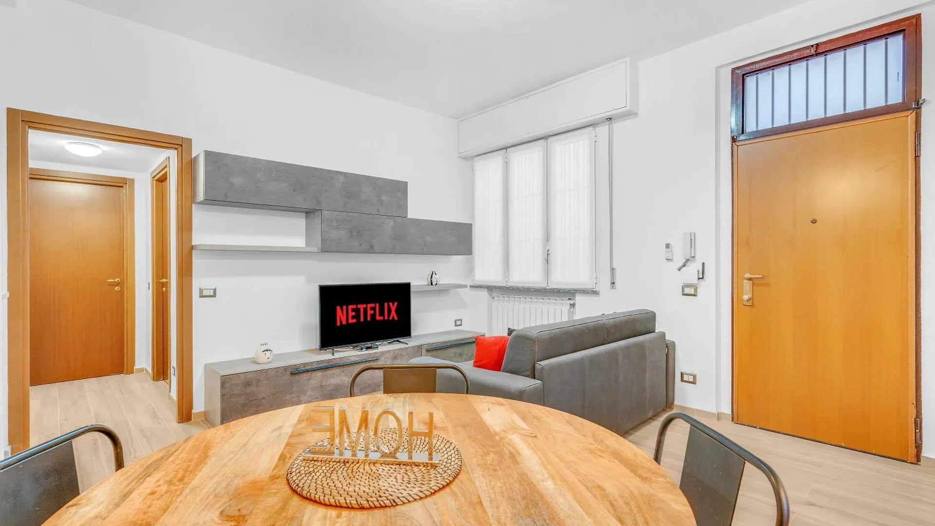 Ris161 -Modern Apartment Equipped With All Comfort- セスト・サン・ジョヴァンニ イタリア