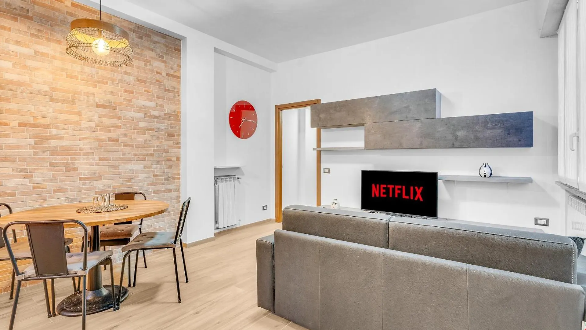 Ris161 -Modern Apartment Equipped With All Comfort- セスト・サン・ジョヴァンニ イタリア